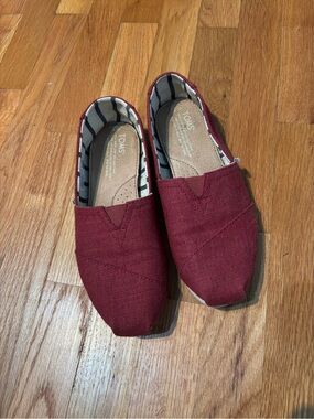TOMS Slip-On Canvas Shoes - Wine